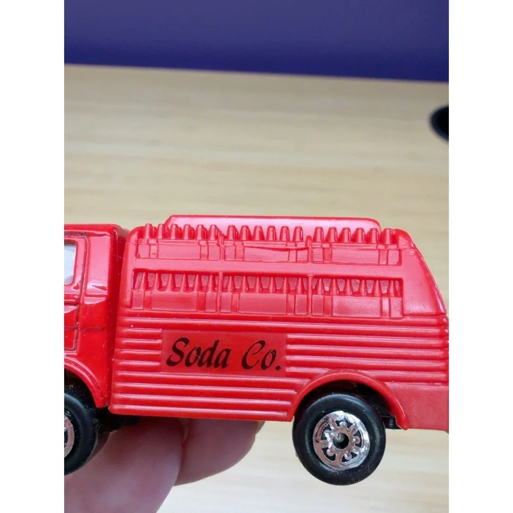 Vintage Maisto Truck Lot Soda Co Delivery Yellow Dump Truck